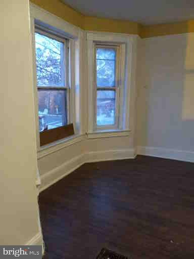 1841 N NORTH CAPITOL ST NE, WASHINGTON, District Of Columbia 20002, 6 Bedrooms Bedrooms, 8 Rooms Rooms,2 BathroomsBathrooms,Residential,For sale,1841 N NORTH CAPITOL ST NE,DCDC2162960 MLS # DCDC2162960