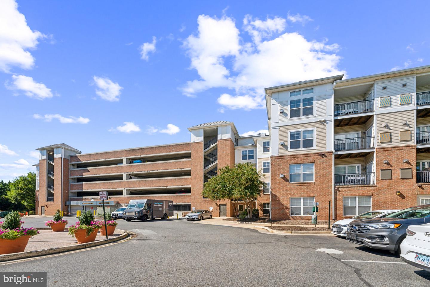 3840 LIGHTFOOT ST #349, CHANTILLY, Virginia 20151, 3 Bedrooms Bedrooms, ,2 BathroomsBathrooms,Residential,For sale,3840 LIGHTFOOT ST #349,VAFX2205098 MLS # VAFX2205098