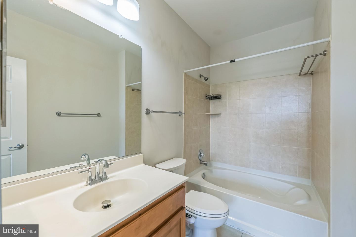 3840 LIGHTFOOT ST #349, CHANTILLY, Virginia 20151, 3 Bedrooms Bedrooms, ,2 BathroomsBathrooms,Residential,For sale,3840 LIGHTFOOT ST #349,VAFX2205098 MLS # VAFX2205098