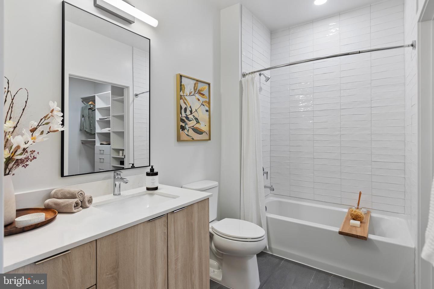 7175 12TH NW #UNIT 207, WASHINGTON, District Of Columbia 20012, 1 Bedroom Bedrooms, ,1 BathroomBathrooms,Residential,For sale,7175 12TH NW #UNIT 207,DCDC2163080 MLS # DCDC2163080