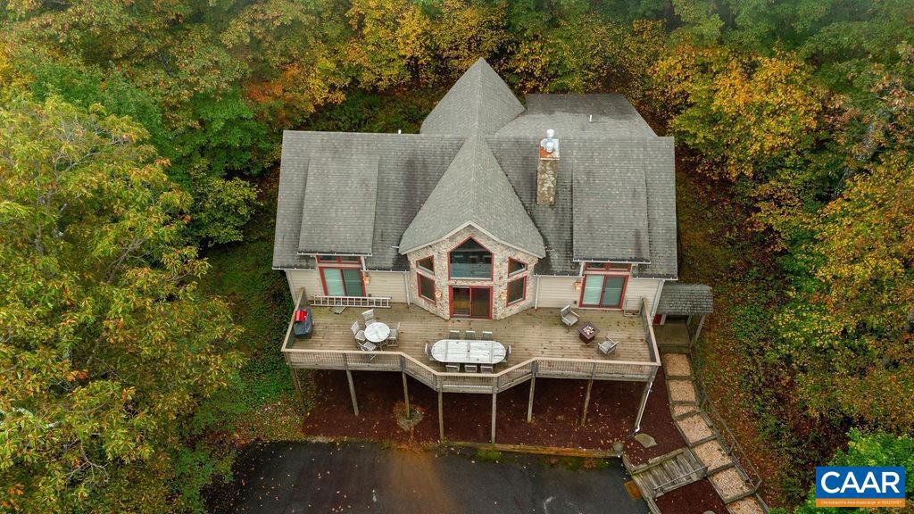 85 NORTH ROCK TREE LN, WINTERGREEN RESORT, Virginia 22967, 5 Bedrooms Bedrooms, ,4 BathroomsBathrooms,Residential,For sale,85 NORTH ROCK TREE LN,657527 MLS # 657527