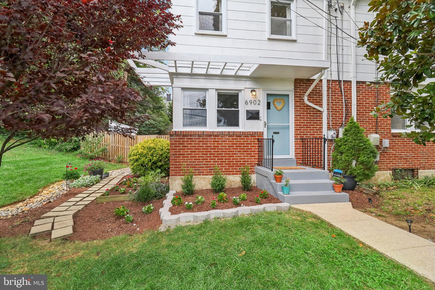 6902 UNIVERSITY DR, ALEXANDRIA, Virginia 22307, 2 Bedrooms Bedrooms, ,1 BathroomBathrooms,Residential,For sale,6902 UNIVERSITY DR,VAFX2196026 MLS # VAFX2196026