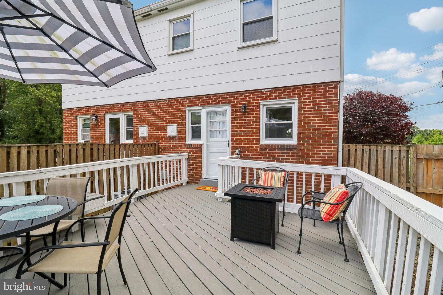 6902 UNIVERSITY DR, ALEXANDRIA, Virginia 22307, 2 Bedrooms Bedrooms, ,1 BathroomBathrooms,Residential,For sale,6902 UNIVERSITY DR,VAFX2196026 MLS # VAFX2196026