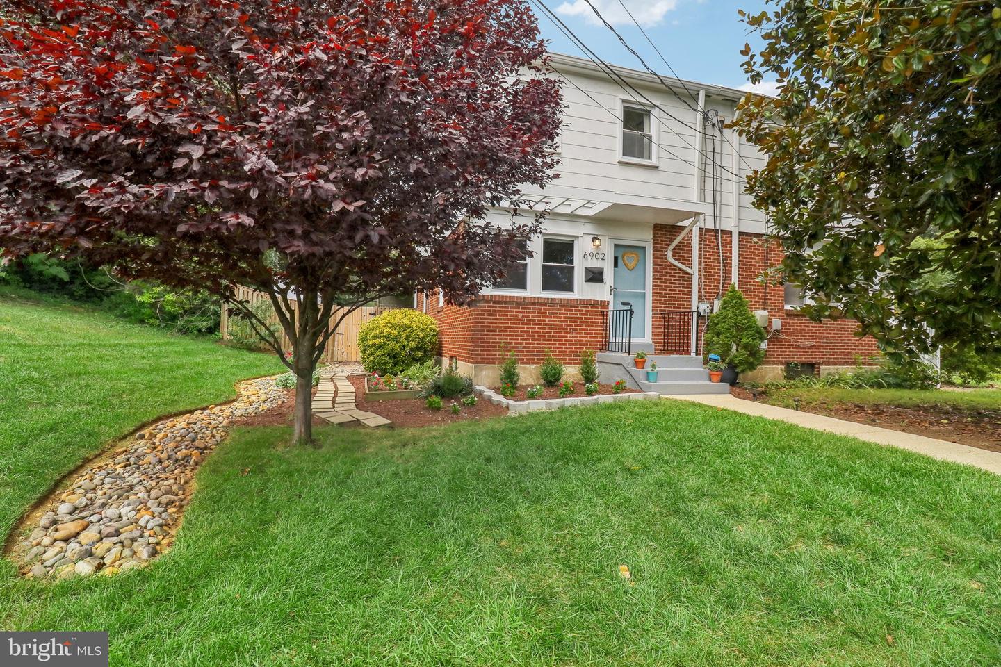 6902 UNIVERSITY DR, ALEXANDRIA, Virginia 22307, 2 Bedrooms Bedrooms, ,1 BathroomBathrooms,Residential,For sale,6902 UNIVERSITY DR,VAFX2196026 MLS # VAFX2196026