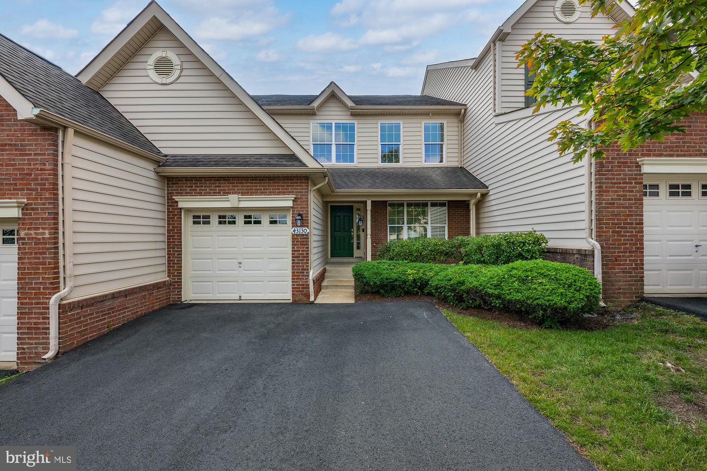 43130 BALTUSROL TER, ASHBURN, Virginia 20147, 3 Bedrooms Bedrooms, ,2 BathroomsBathrooms,Residential,For sale,43130 BALTUSROL TER,VALO2081050 MLS # VALO2081050