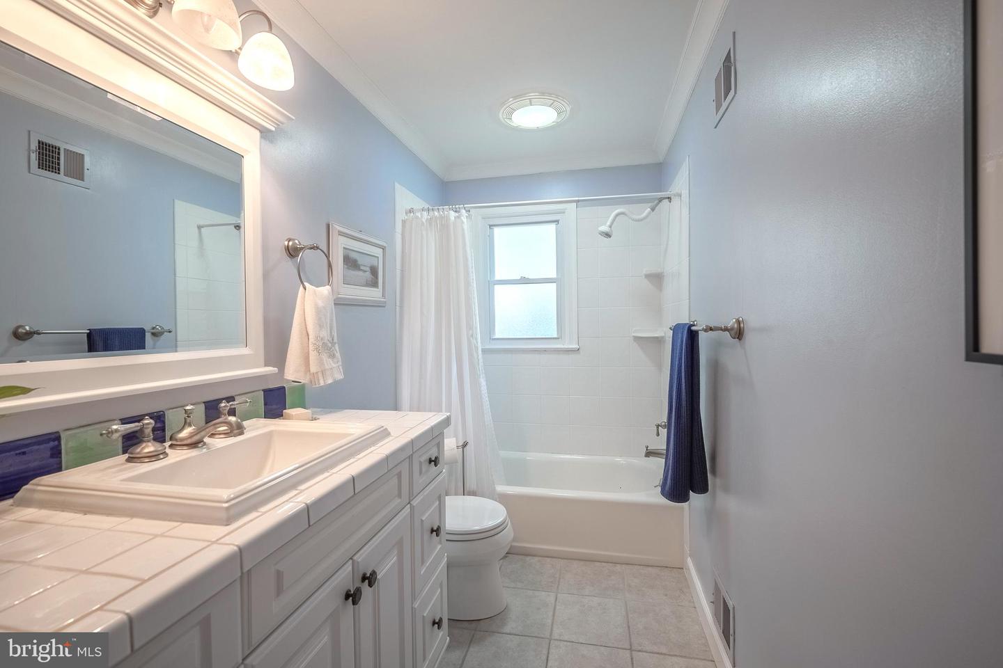 5546 32ND ST N, ARLINGTON, Virginia 22207, 3 Bedrooms Bedrooms, ,3 BathroomsBathrooms,Residential,For sale,5546 32ND ST N,VAAR2049410 MLS # VAAR2049410