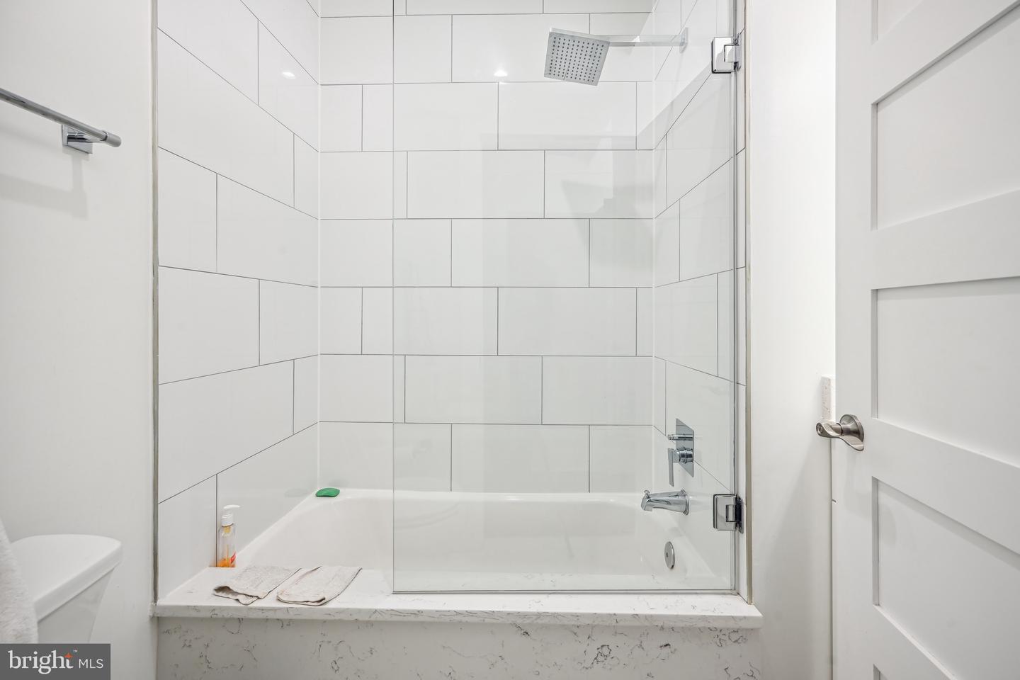 1325 IRVING ST NW #B, WASHINGTON, District Of Columbia 20010, 3 Bedrooms Bedrooms, ,2 BathroomsBathrooms,Residential,For sale,1325 IRVING ST NW #B,DCDC2148164 MLS # DCDC2148164