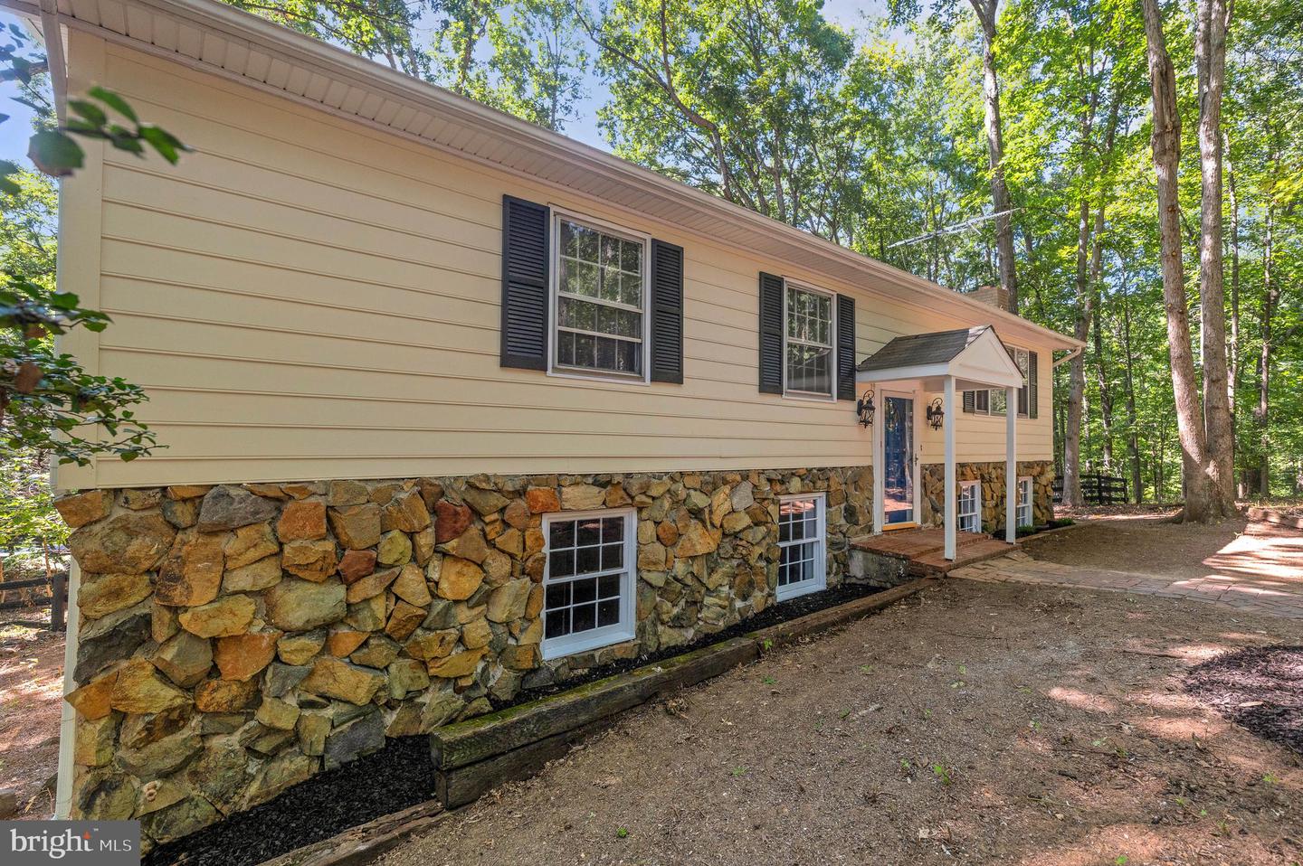 7280 BALDWIN RIDGE RD, WARRENTON, Virginia 20187, 3 Bedrooms Bedrooms, ,3 BathroomsBathrooms,Residential,For sale,7280 BALDWIN RIDGE RD,VAFQ2013682 MLS # VAFQ2013682