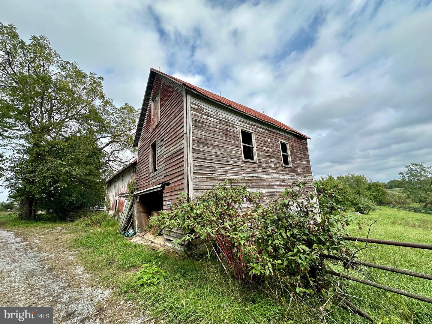 198 PETAL RD, BERRYVILLE, Virginia 22611, 5 Bedrooms Bedrooms, 15 Rooms Rooms,4 BathroomsBathrooms,Farm,For sale,198 PETAL RD,VACL2003102 MLS # VACL2003102