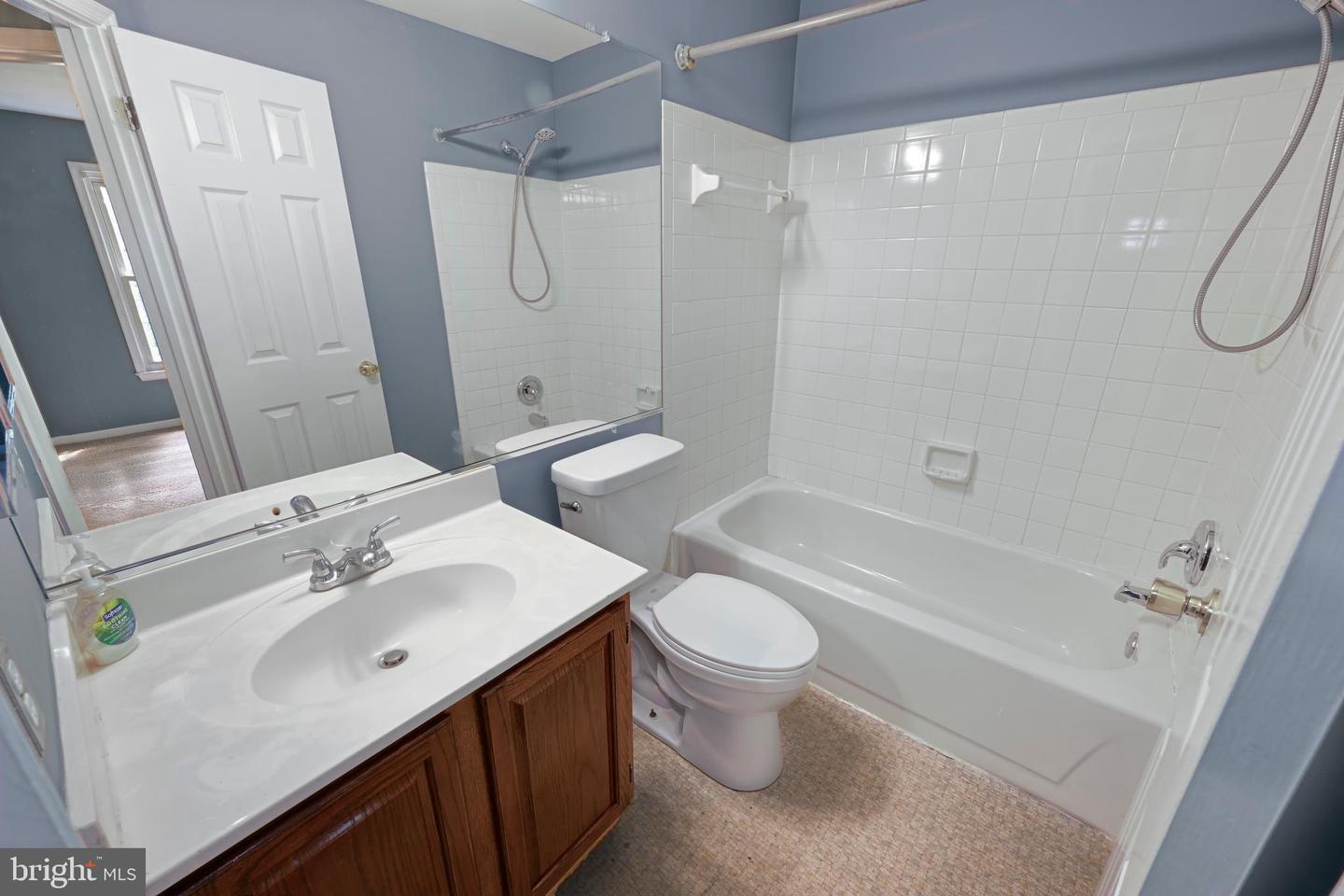 14018 BETSY ROSS LN, CENTREVILLE, Virginia 20121, 3 Bedrooms Bedrooms, ,2 BathroomsBathrooms,Residential,For sale,14018 BETSY ROSS LN,VAFX2202884 MLS # VAFX2202884