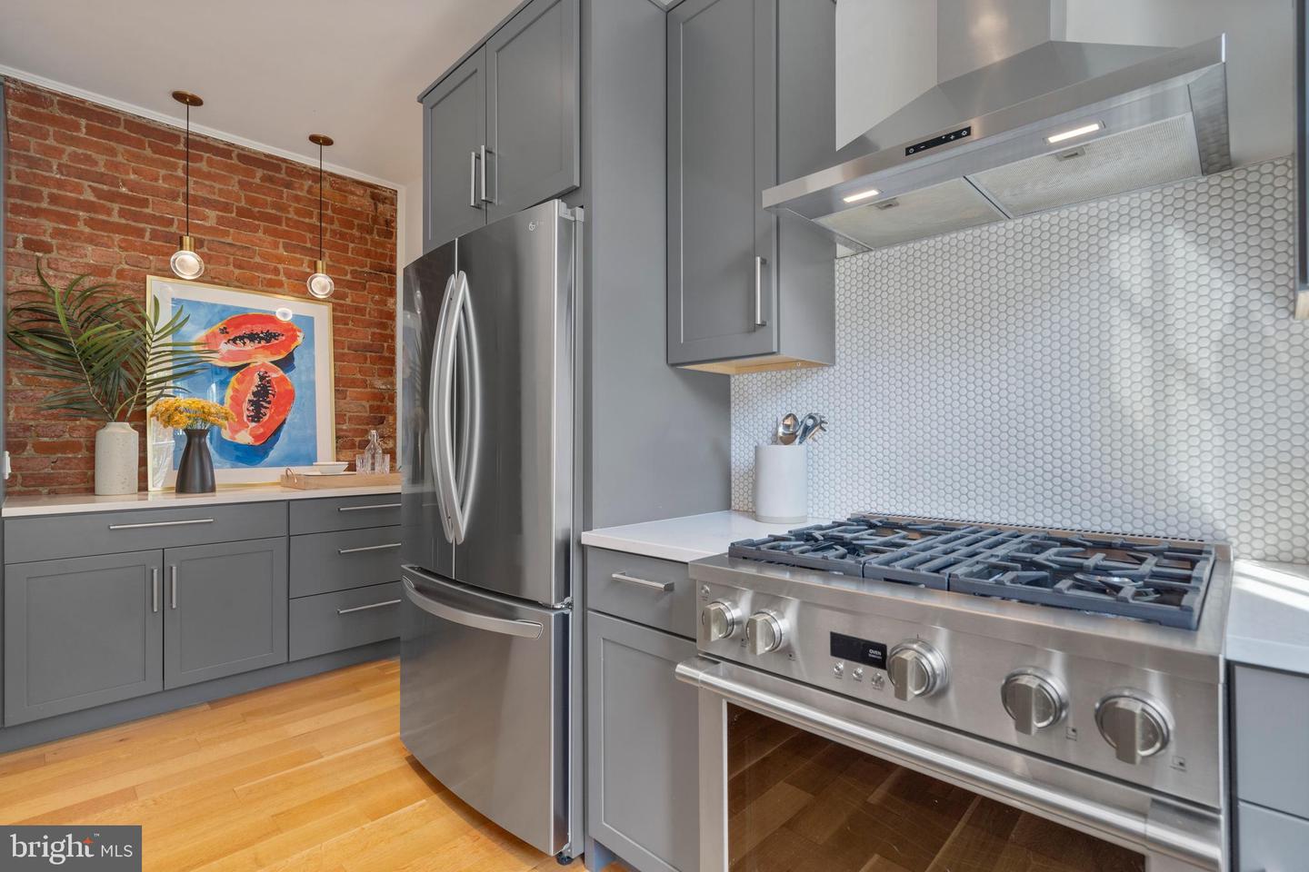 1024 G ST NE, WASHINGTON, District Of Columbia 20002, 3 Bedrooms Bedrooms, ,2 BathroomsBathrooms,Residential,For sale,1024 G ST NE,DCDC2161900 MLS # DCDC2161900