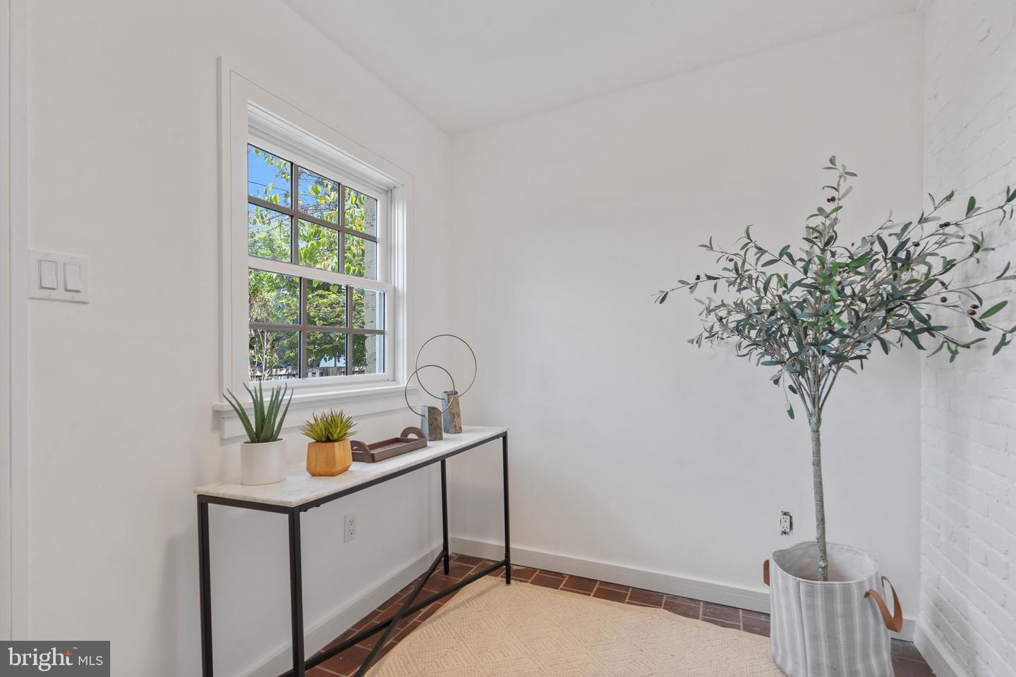 1024 G ST NE, WASHINGTON, District Of Columbia 20002, 3 Bedrooms Bedrooms, ,2 BathroomsBathrooms,Residential,For sale,1024 G ST NE,DCDC2161900 MLS # DCDC2161900