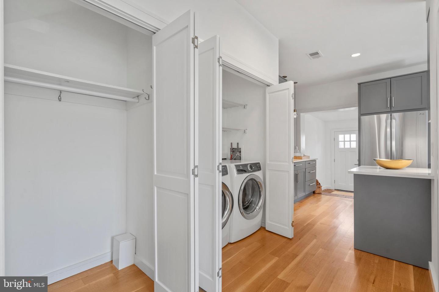 1024 G ST NE, WASHINGTON, District Of Columbia 20002, 3 Bedrooms Bedrooms, ,2 BathroomsBathrooms,Residential,For sale,1024 G ST NE,DCDC2161900 MLS # DCDC2161900