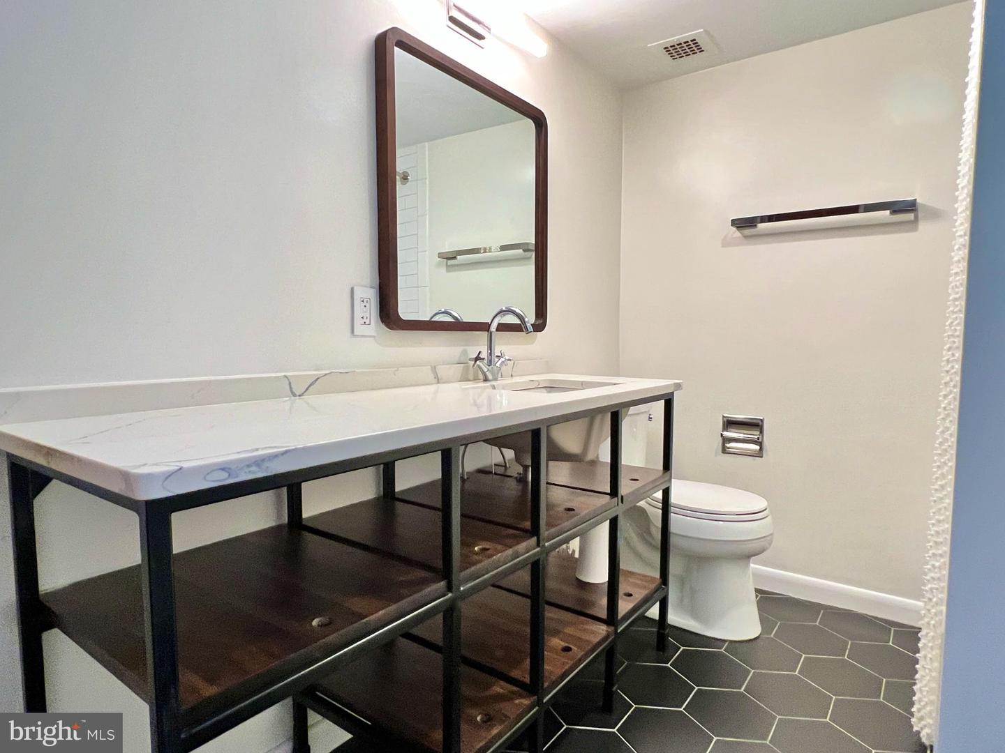 520 N ST SW #S514, WASHINGTON, District Of Columbia 20024, ,1 BathroomBathrooms,Residential,For sale,520 N ST SW #S514,DCDC2158492 MLS # DCDC2158492