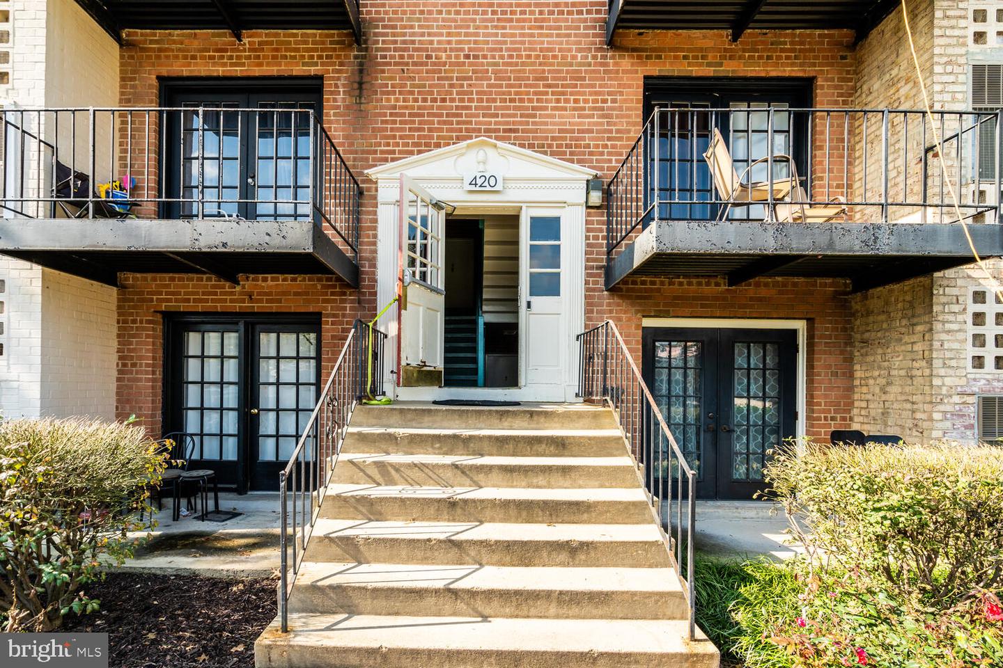 420 N ARMISTEAD ST N #203, ALEXANDRIA, Virginia 22312, 2 Bedrooms Bedrooms, ,1 BathroomBathrooms,Residential,For sale,420 N ARMISTEAD ST N #203,VAAX2038672 MLS # VAAX2038672