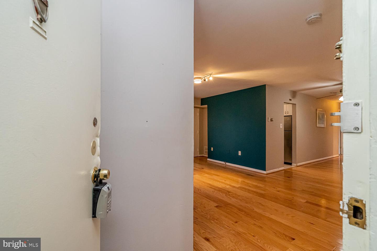 420 N ARMISTEAD ST N #203, ALEXANDRIA, Virginia 22312, 2 Bedrooms Bedrooms, ,1 BathroomBathrooms,Residential,For sale,420 N ARMISTEAD ST N #203,VAAX2038672 MLS # VAAX2038672