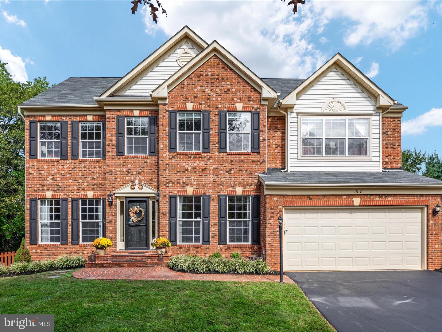 197 AUTUMN WIND CT, WARRENTON, Virginia 20186, 5 Bedrooms Bedrooms, ,3 BathroomsBathrooms,Residential,For sale,197 AUTUMN WIND CT,VAFQ2014190 MLS # VAFQ2014190