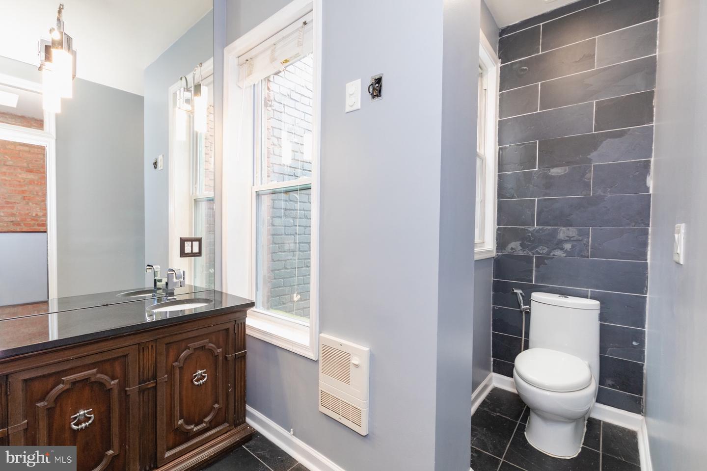 1314 G ST NE, WASHINGTON, District Of Columbia 20002, 3 Bedrooms Bedrooms, ,2 BathroomsBathrooms,Residential,For sale,1314 G ST NE,DCDC2163158 MLS # DCDC2163158