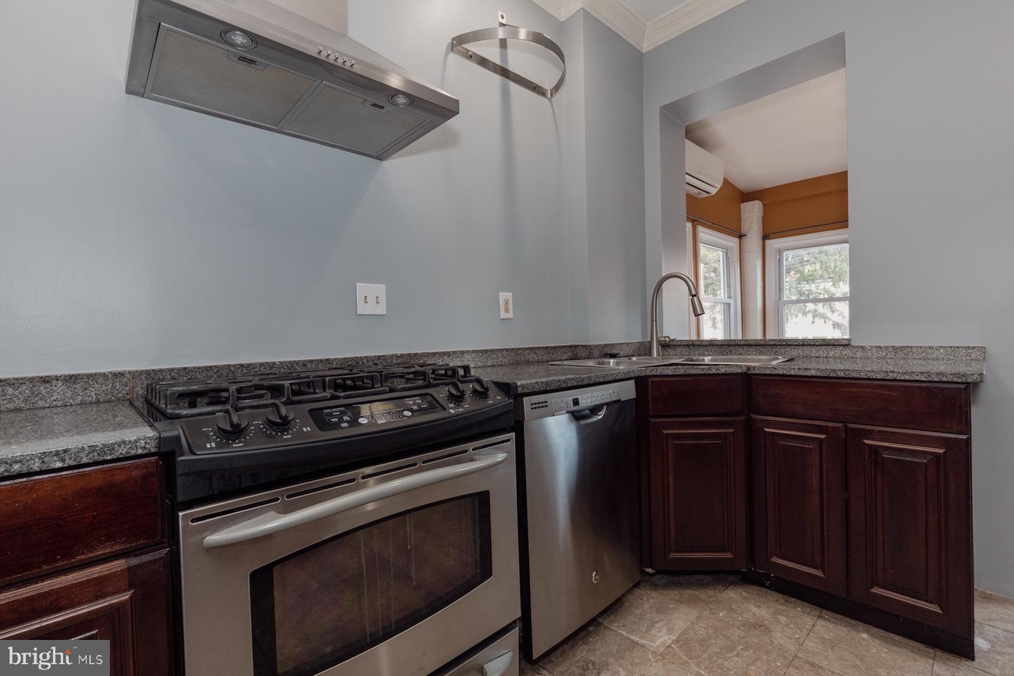 1314 G ST NE, WASHINGTON, District Of Columbia 20002, 3 Bedrooms Bedrooms, ,2 BathroomsBathrooms,Residential,For sale,1314 G ST NE,DCDC2163158 MLS # DCDC2163158