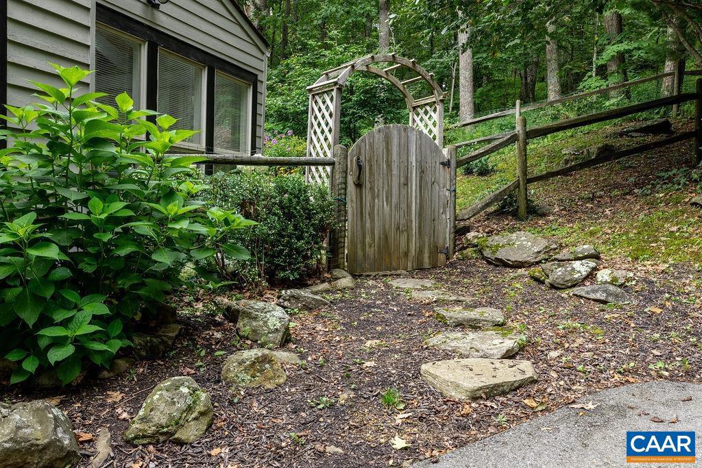 173 HEMLOCK DR, WINTERGREEN RESORT, Virginia 22967, 3 Bedrooms Bedrooms, ,2 BathroomsBathrooms,Residential,For sale,173 HEMLOCK DR,655455 MLS # 655455