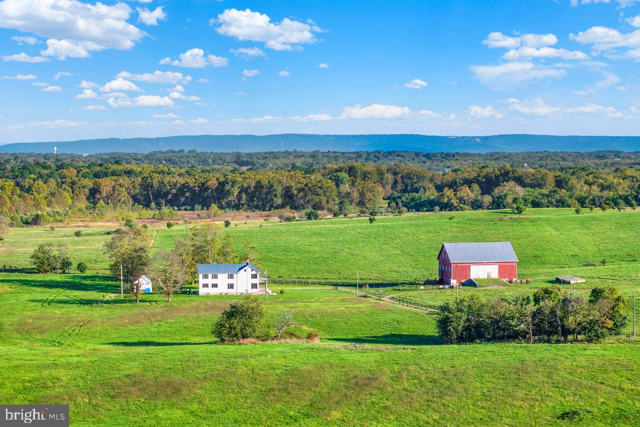 846 & 850 PIERCE RD, BERRYVILLE, Virginia 22611, 3 Bedrooms Bedrooms, ,2 BathroomsBathrooms,Residential,For sale,846 & 850 PIERCE RD,VACL2003036 MLS # VACL2003036