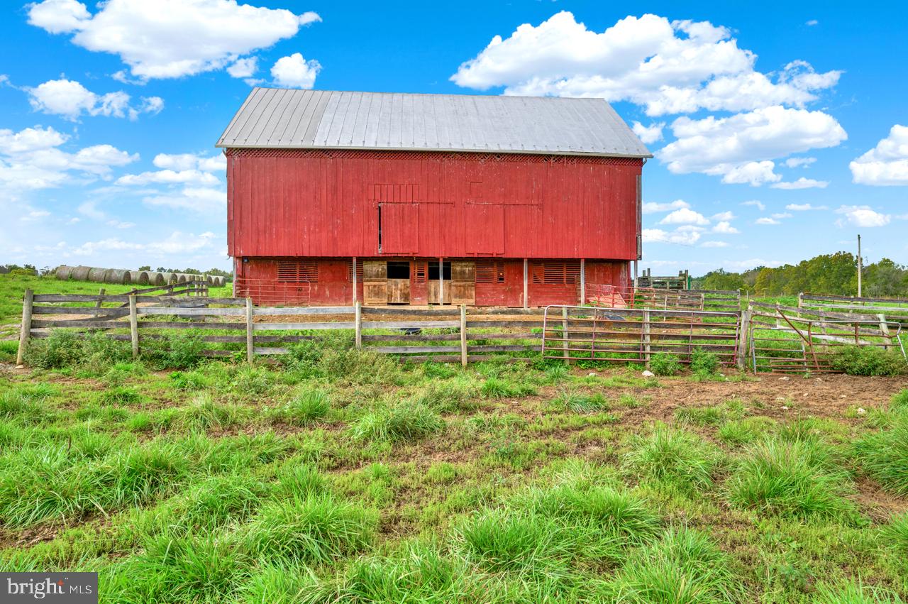 846 & 850 PIERCE RD, BERRYVILLE, Virginia 22611, 3 Bedrooms Bedrooms, ,2 BathroomsBathrooms,Residential,For sale,846 & 850 PIERCE RD,VACL2003036 MLS # VACL2003036