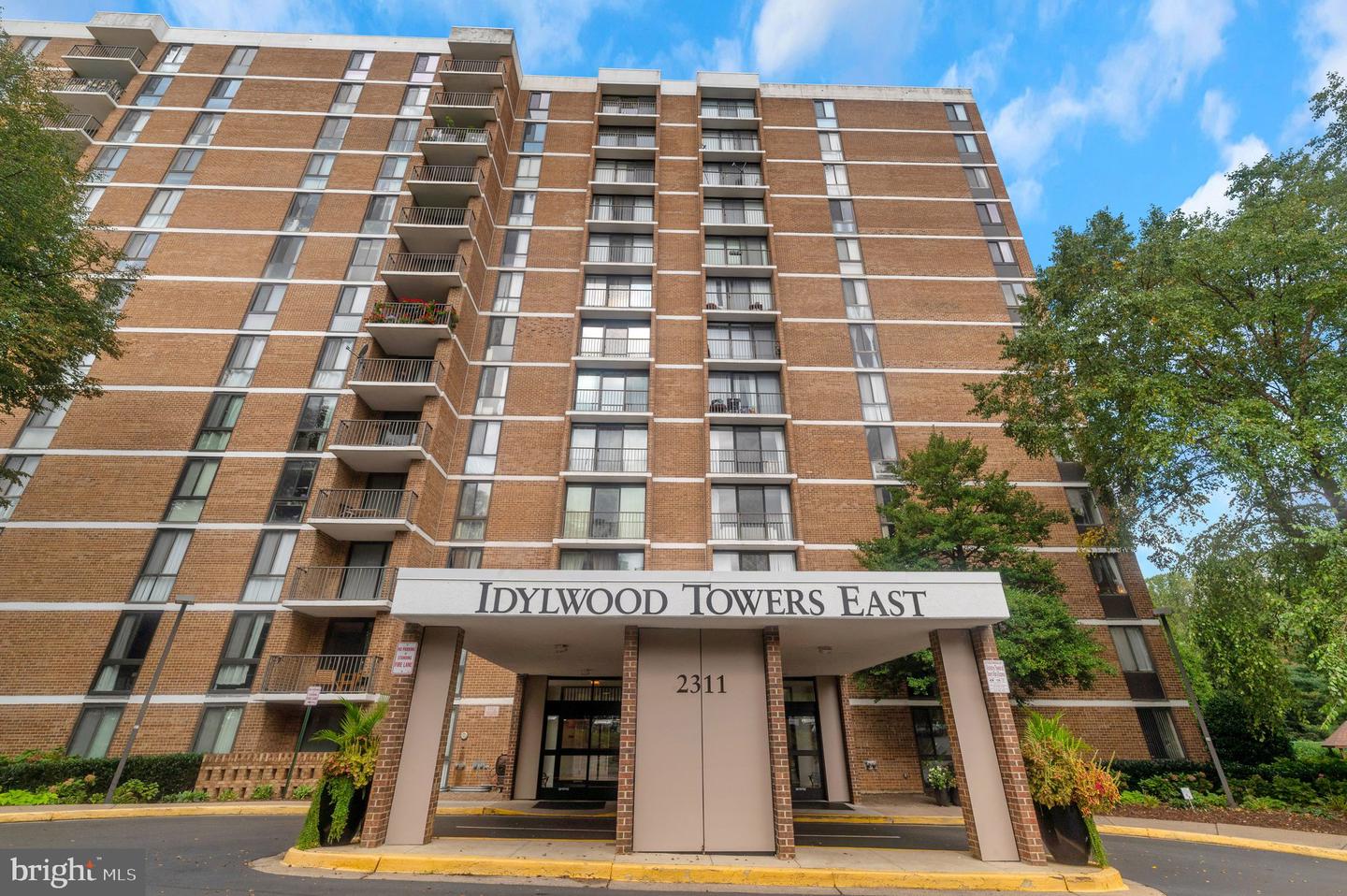 2311 PIMMIT DR #1018, FALLS CHURCH, Virginia 22043, 1 Bedroom Bedrooms, ,1 BathroomBathrooms,Residential,For sale,2311 PIMMIT DR #1018,VAFX2203662 MLS # VAFX2203662