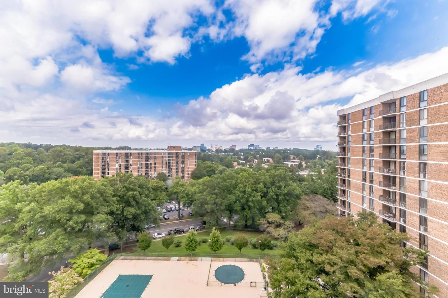 2311 PIMMIT DR #1018, FALLS CHURCH, Virginia 22043, 1 Bedroom Bedrooms, ,1 BathroomBathrooms,Residential,For sale,2311 PIMMIT DR #1018,VAFX2203662 MLS # VAFX2203662