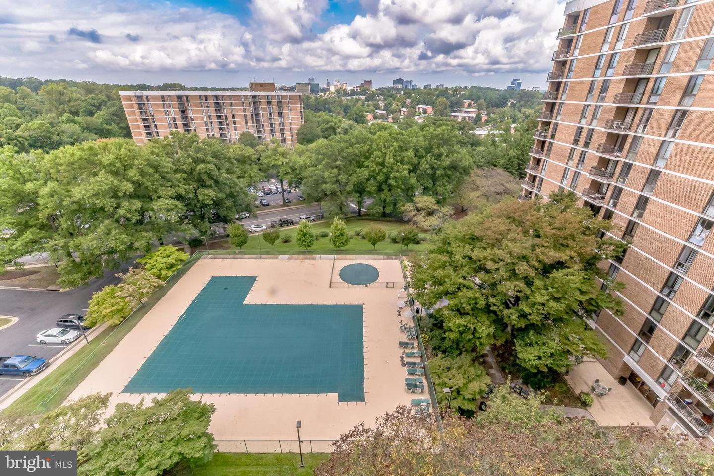 2311 PIMMIT DR #1018, FALLS CHURCH, Virginia 22043, 1 Bedroom Bedrooms, ,1 BathroomBathrooms,Residential,For sale,2311 PIMMIT DR #1018,VAFX2203662 MLS # VAFX2203662