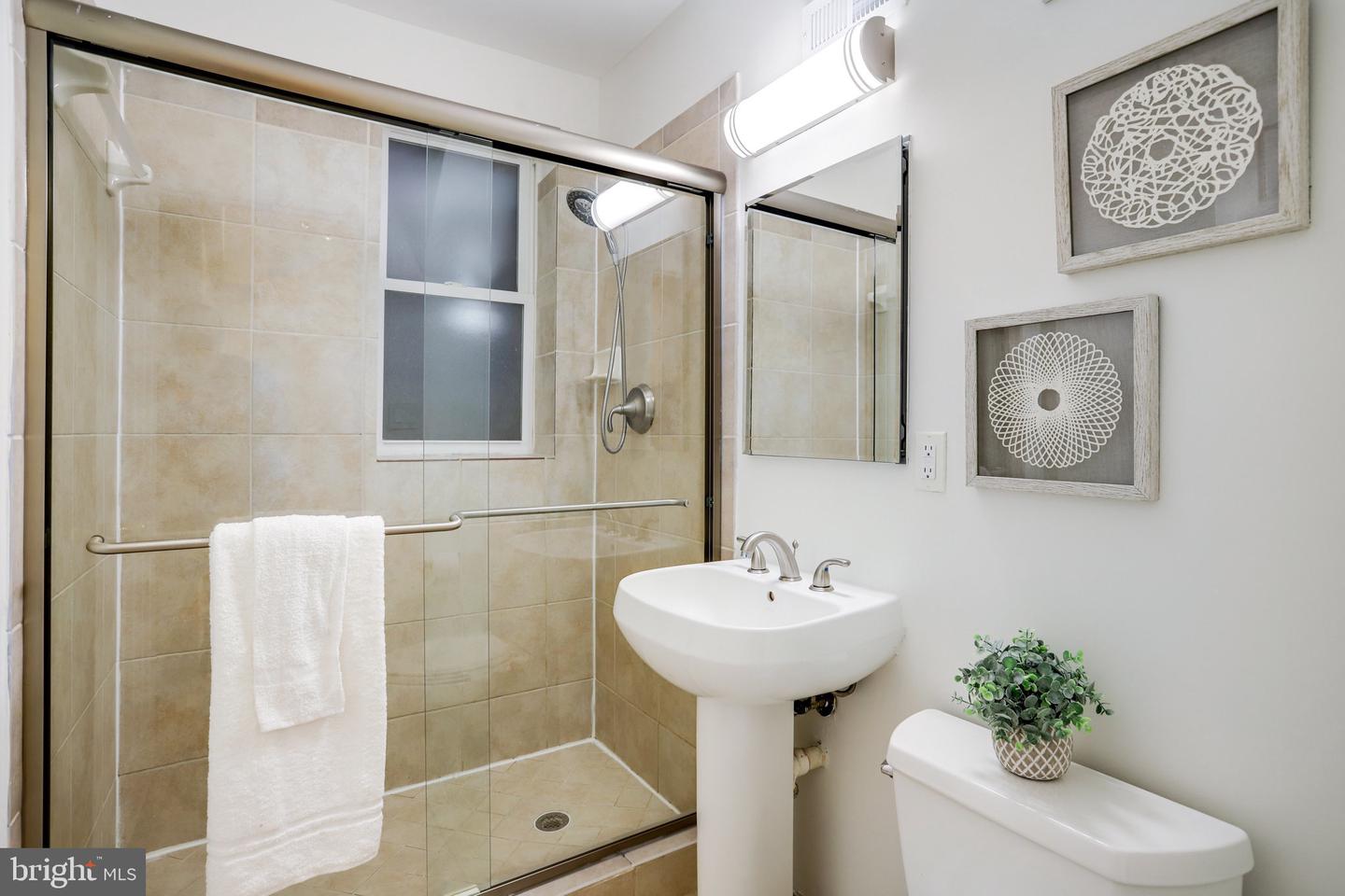 1438 COLUMBIA RD NW #101, WASHINGTON, District Of Columbia 20009, ,1 BathroomBathrooms,Residential,For sale,1438 COLUMBIA RD NW #101,DCDC2163290 MLS # DCDC2163290