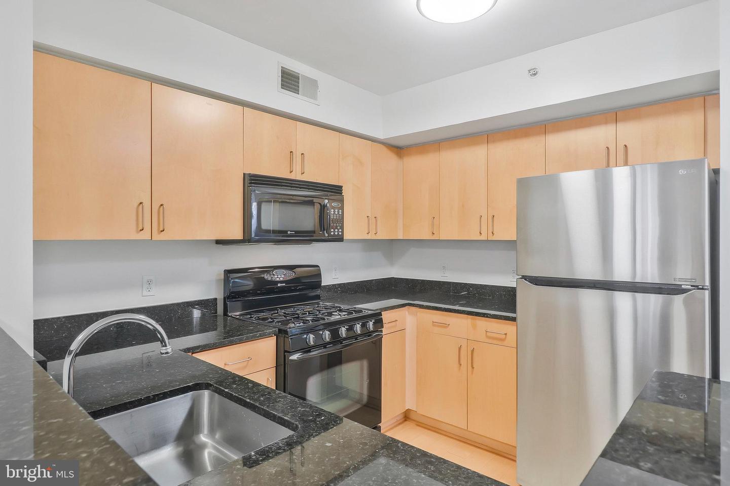 1000 NEW JERSEY AVE SE #528, WASHINGTON, District Of Columbia 20003, 2 Bedrooms Bedrooms, ,1 BathroomBathrooms,Residential,For sale,1000 NEW JERSEY AVE SE #528,DCDC2163302 MLS # DCDC2163302