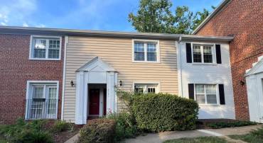 2645 S WALTER REED DR #C, ARLINGTON, Virginia 22206, 3 Bedrooms Bedrooms, ,2 BathroomsBathrooms,Residential,For sale,2645 S WALTER REED DR #C,VAAR2045844 MLS # VAAR2045844