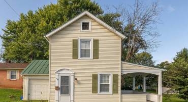 205 LIBERTY ST, BERRYVILLE, Virginia 22611, 2 Bedrooms Bedrooms, ,1 BathroomBathrooms,Residential,For sale,205 LIBERTY ST,VACL2002930 MLS # VACL2002930