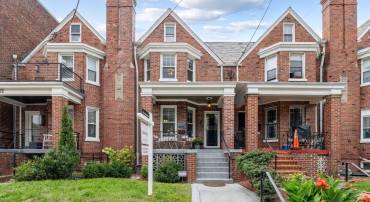 5624 13TH ST NW, WASHINGTON, District Of Columbia 20011, 4 Bedrooms Bedrooms, ,3 BathroomsBathrooms,Residential,For sale,5624 13TH ST NW,DCDC2154424 MLS # DCDC2154424