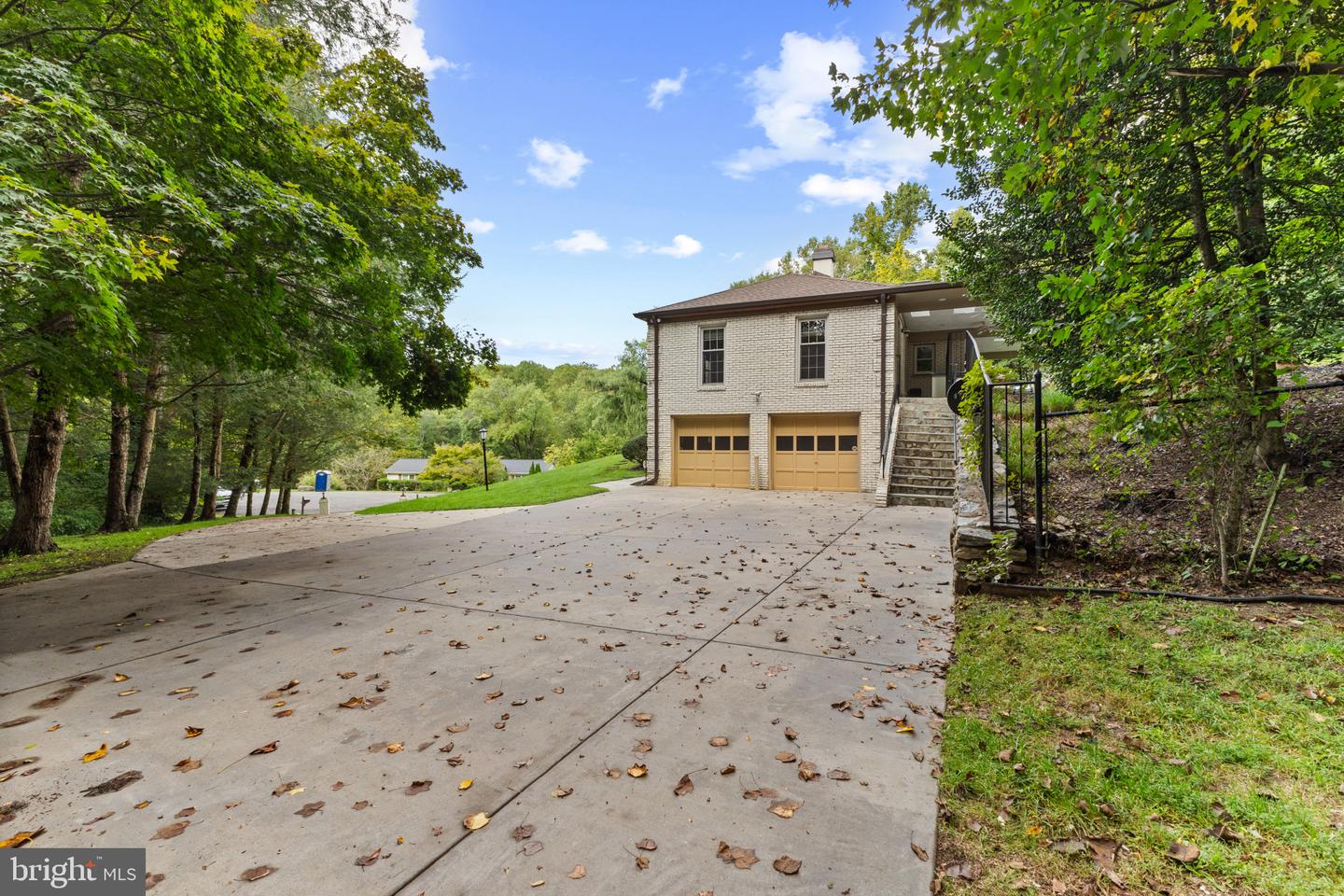 4801 FOX CHAPEL RD, FAIRFAX, Virginia 22030, 4 Bedrooms Bedrooms, ,3 BathroomsBathrooms,Residential,For sale,4801 FOX CHAPEL RD,VAFX2202854 MLS # VAFX2202854