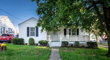 862 JACKSON ST, HARRISONBURG, Virginia 22802, 3 Bedrooms Bedrooms, ,1 BathroomBathrooms,Residential,For sale,862 JACKSON ST,VAHC2000336 MLS # VAHC2000336