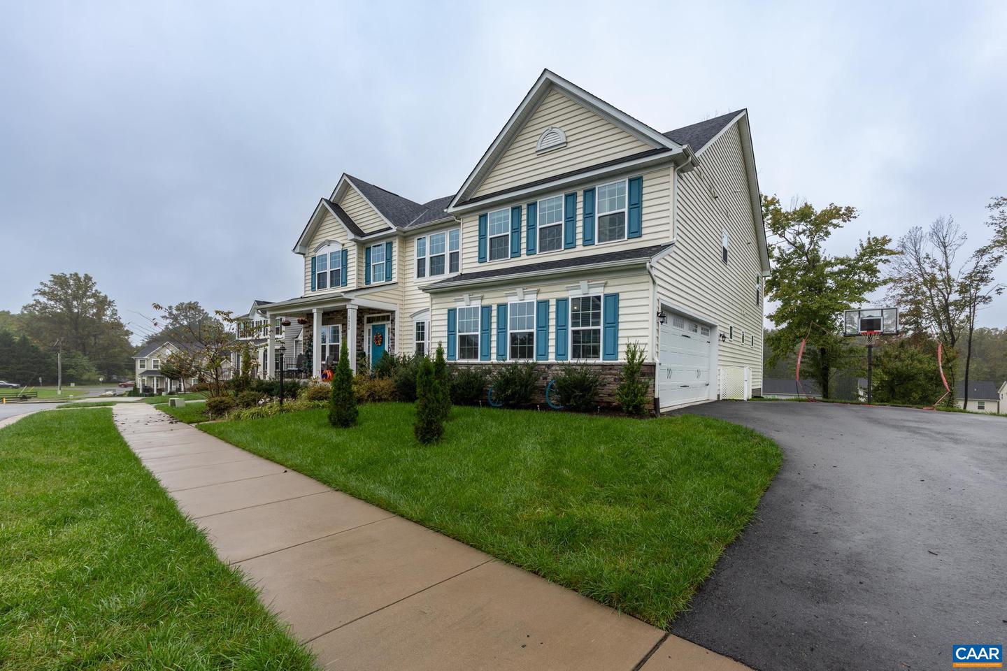 5626 MCKINLEY LN, CHARLOTTESVILLE, Virginia 22903, 6 Bedrooms Bedrooms, ,6 BathroomsBathrooms,Residential,For sale,5626 MCKINLEY LN,657579 MLS # 657579