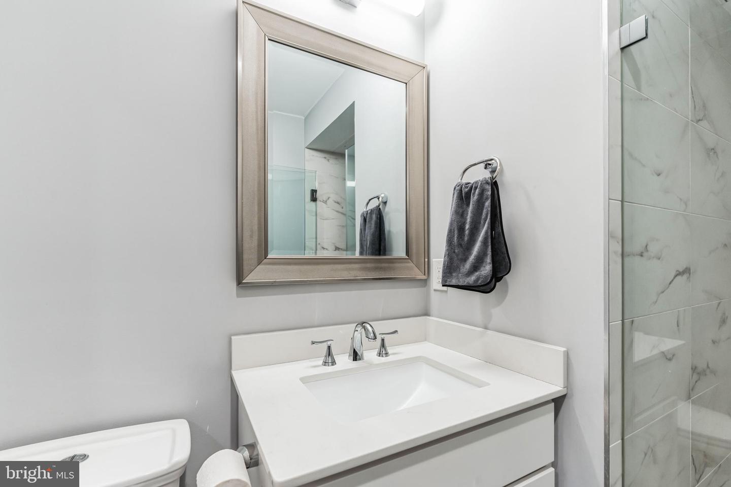 833 19TH ST NE #1, WASHINGTON, District Of Columbia 20002, 2 Bedrooms Bedrooms, ,1 BathroomBathrooms,Residential,For sale,833 19TH ST NE #1,DCDC2163360 MLS # DCDC2163360