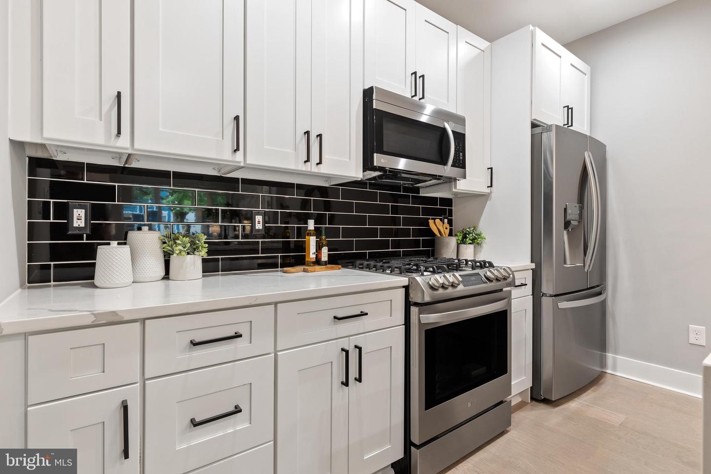 213 BATES ST NW #1, WASHINGTON, District Of Columbia 20001, 3 Bedrooms Bedrooms, ,3 BathroomsBathrooms,Residential,For sale,213 BATES ST NW #1,DCDC2163380 MLS # DCDC2163380