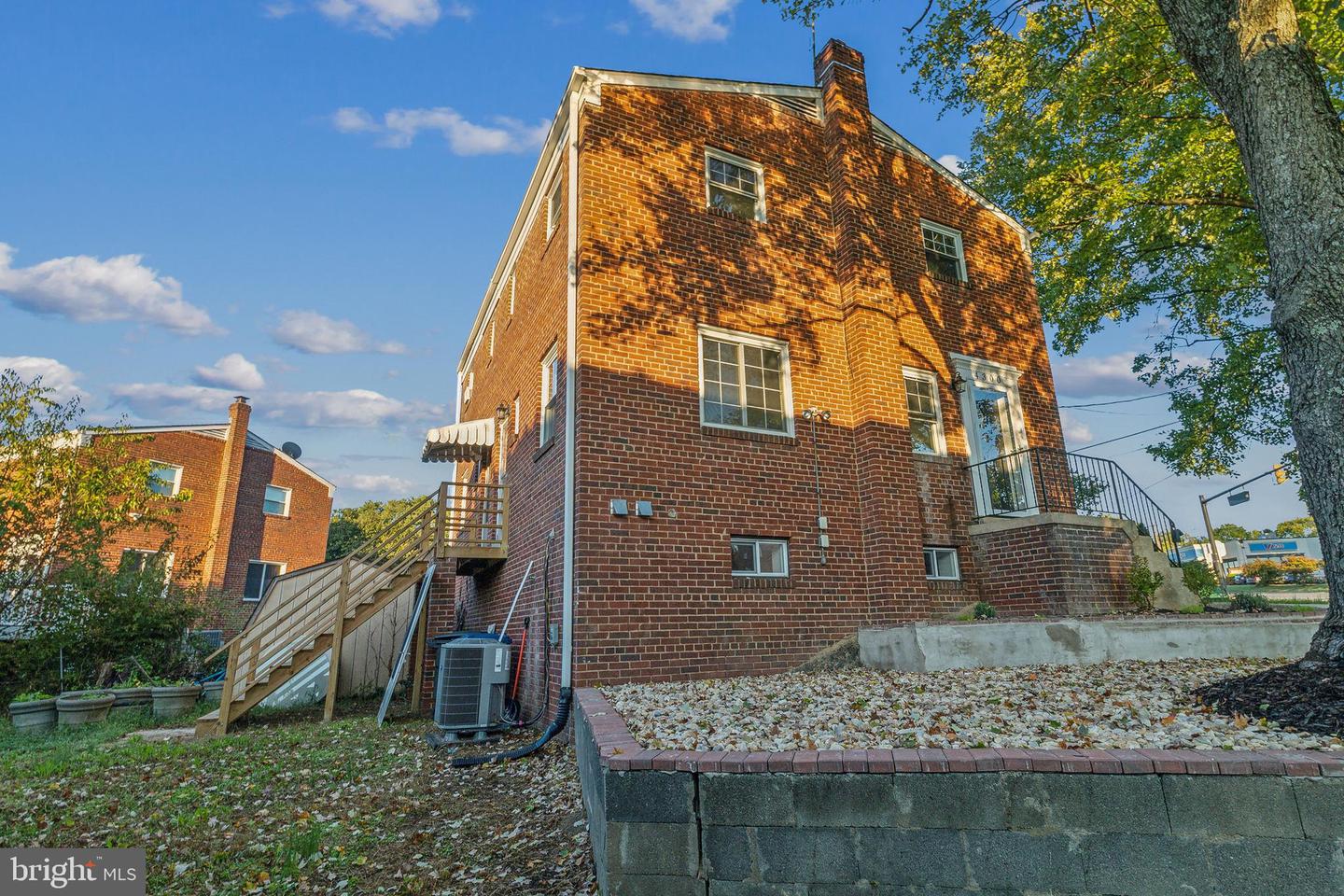 4300 DUKE ST, ALEXANDRIA, Virginia 22304, 2 Bedrooms Bedrooms, ,2 BathroomsBathrooms,Residential,For sale,4300 DUKE ST,VAAX2038720 MLS # VAAX2038720