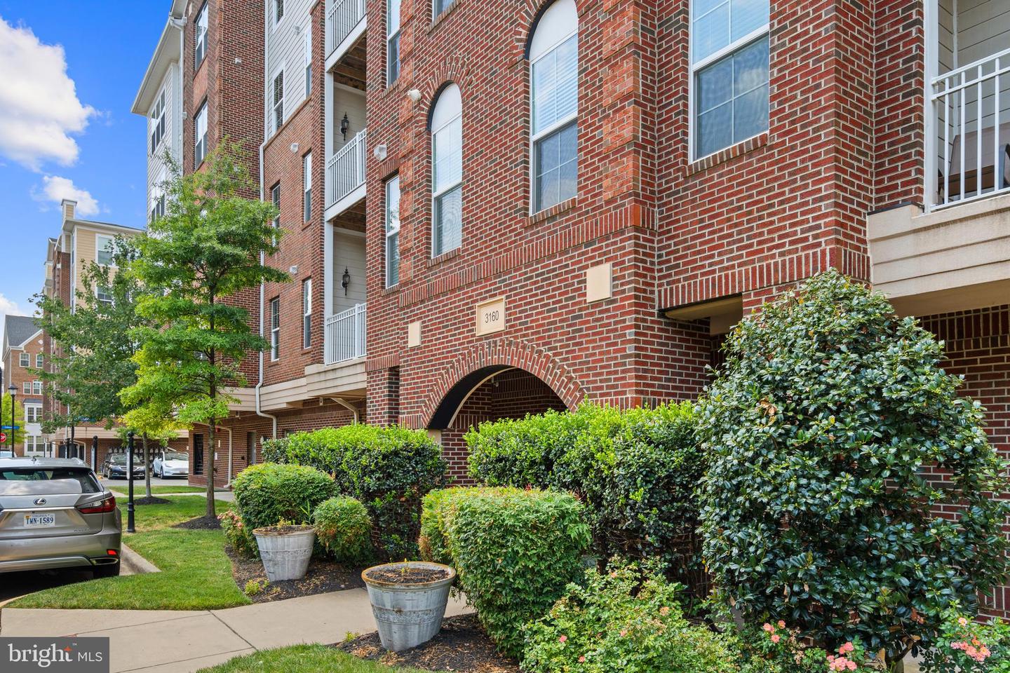 3160 JOHN GLENN ST #405, HERNDON, Virginia 20171, 2 Bedrooms Bedrooms, ,2 BathroomsBathrooms,Residential,For sale,3160 JOHN GLENN ST #405,VAFX2204700 MLS # VAFX2204700