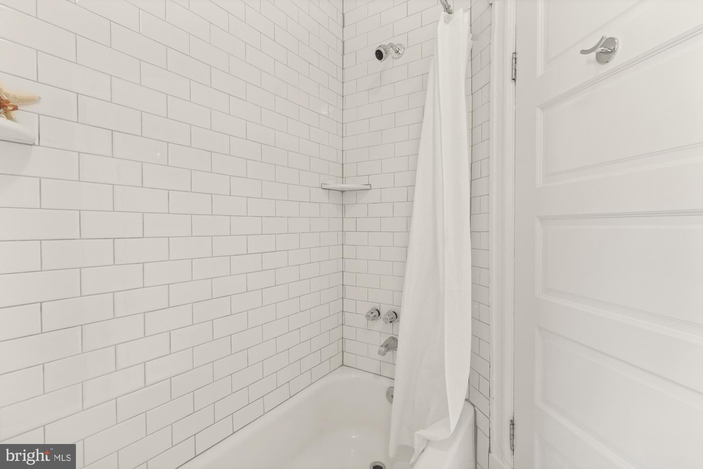 814 K ST NE, WASHINGTON, District Of Columbia 20002, 3 Bedrooms Bedrooms, ,1 BathroomBathrooms,Residential,For sale,814 K ST NE,DCDC2163382 MLS # DCDC2163382