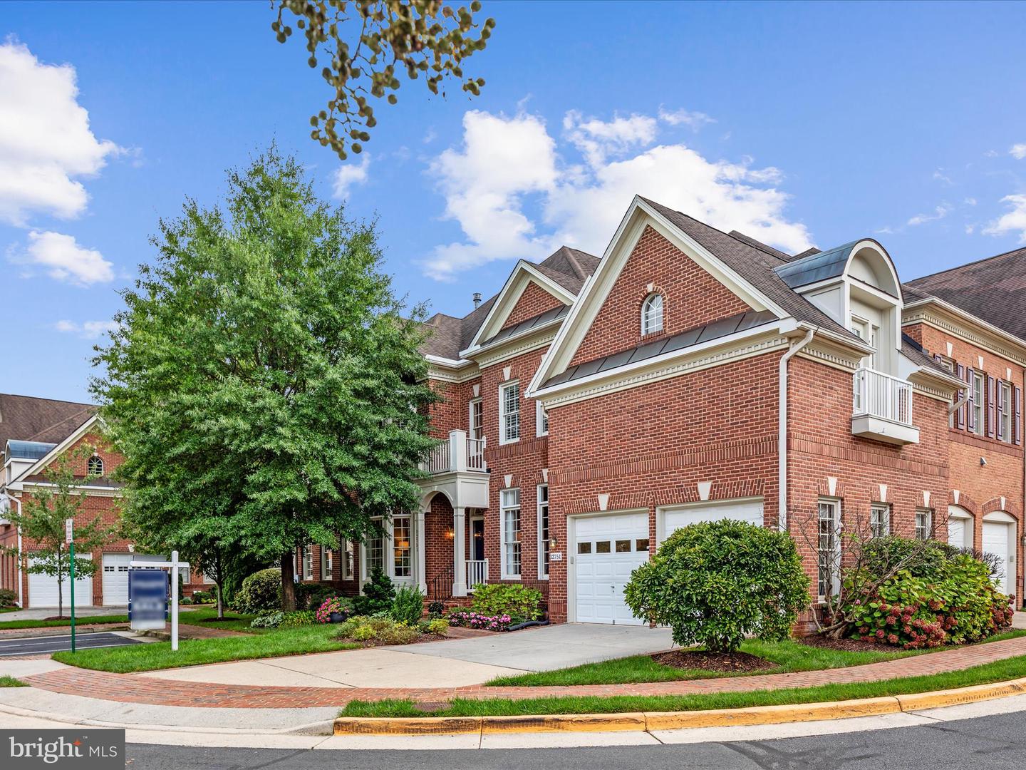 12751 LAVENDER KEEP CIR, FAIRFAX, Virginia 22033, 4 Bedrooms Bedrooms, ,3 BathroomsBathrooms,Residential,For sale,12751 LAVENDER KEEP CIR,VAFX2174820 MLS # VAFX2174820