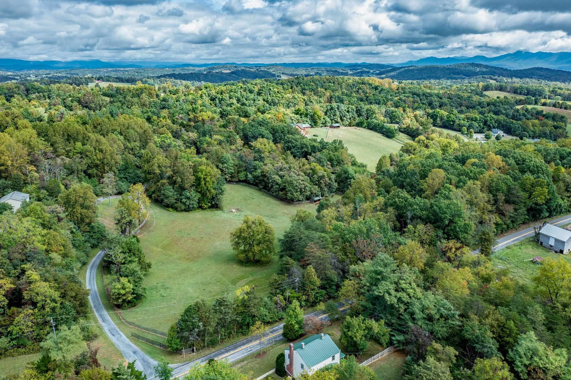 One of the loveliest places to live: Rockbridge County, Dawn Ridge Farm.