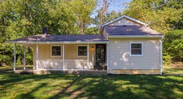 1021 FRYE ST, WAYNESBORO, Virginia 22980, 3 Bedrooms Bedrooms, ,2 BathroomsBathrooms,Residential,1021 FRYE ST,657640 MLS # 657640