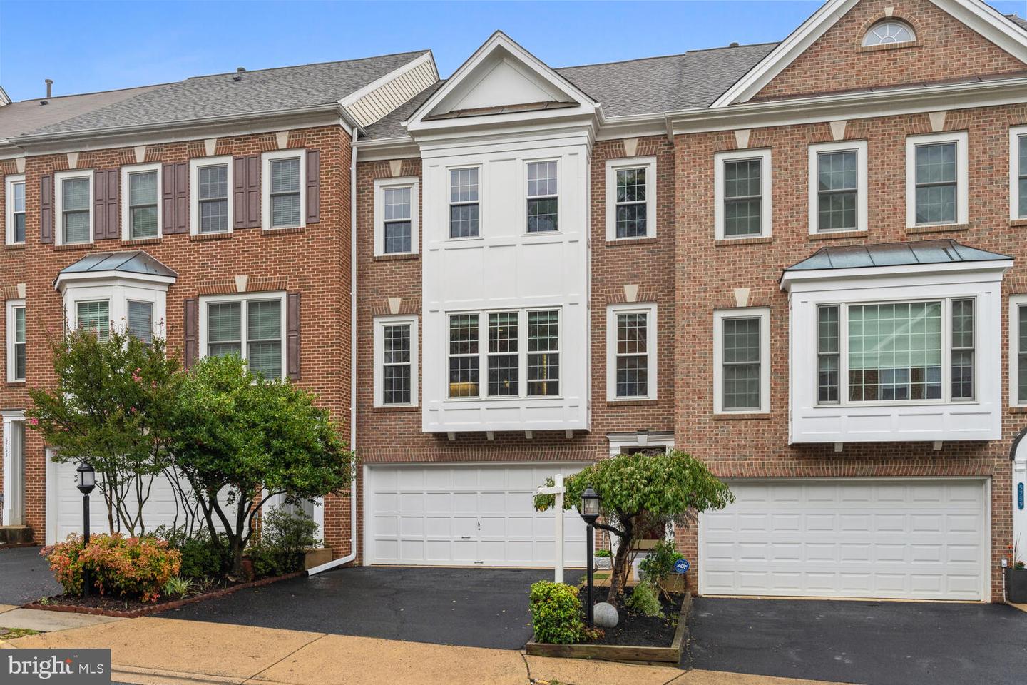 5757 GOVERNORS POND CIR, ALEXANDRIA, Virginia 22310, 3 Bedrooms Bedrooms, ,2 BathroomsBathrooms,Residential,For sale,5757 GOVERNORS POND CIR,VAFX2204148 MLS # VAFX2204148