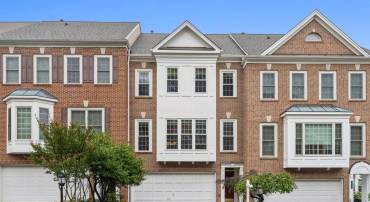 5757 GOVERNORS POND CIR, ALEXANDRIA, Virginia 22310, 3 Bedrooms Bedrooms, ,2 BathroomsBathrooms,Residential,For sale,5757 GOVERNORS POND CIR,VAFX2204148 MLS # VAFX2204148