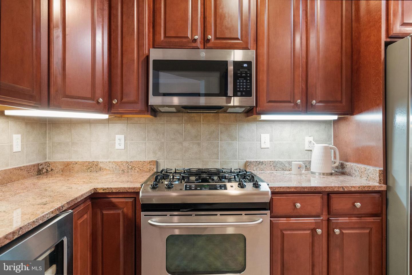 400 CAMERON STATION BLVD #124, ALEXANDRIA, Virginia 22304, 3 Bedrooms Bedrooms, ,3 BathroomsBathrooms,Residential,For sale,400 CAMERON STATION BLVD #124,VAAX2038658 MLS # VAAX2038658