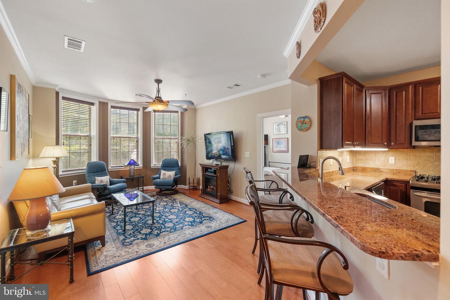 400 CAMERON STATION BLVD #124, ALEXANDRIA, Virginia 22304, 3 Bedrooms Bedrooms, ,3 BathroomsBathrooms,Residential,For sale,400 CAMERON STATION BLVD #124,VAAX2038658 MLS # VAAX2038658