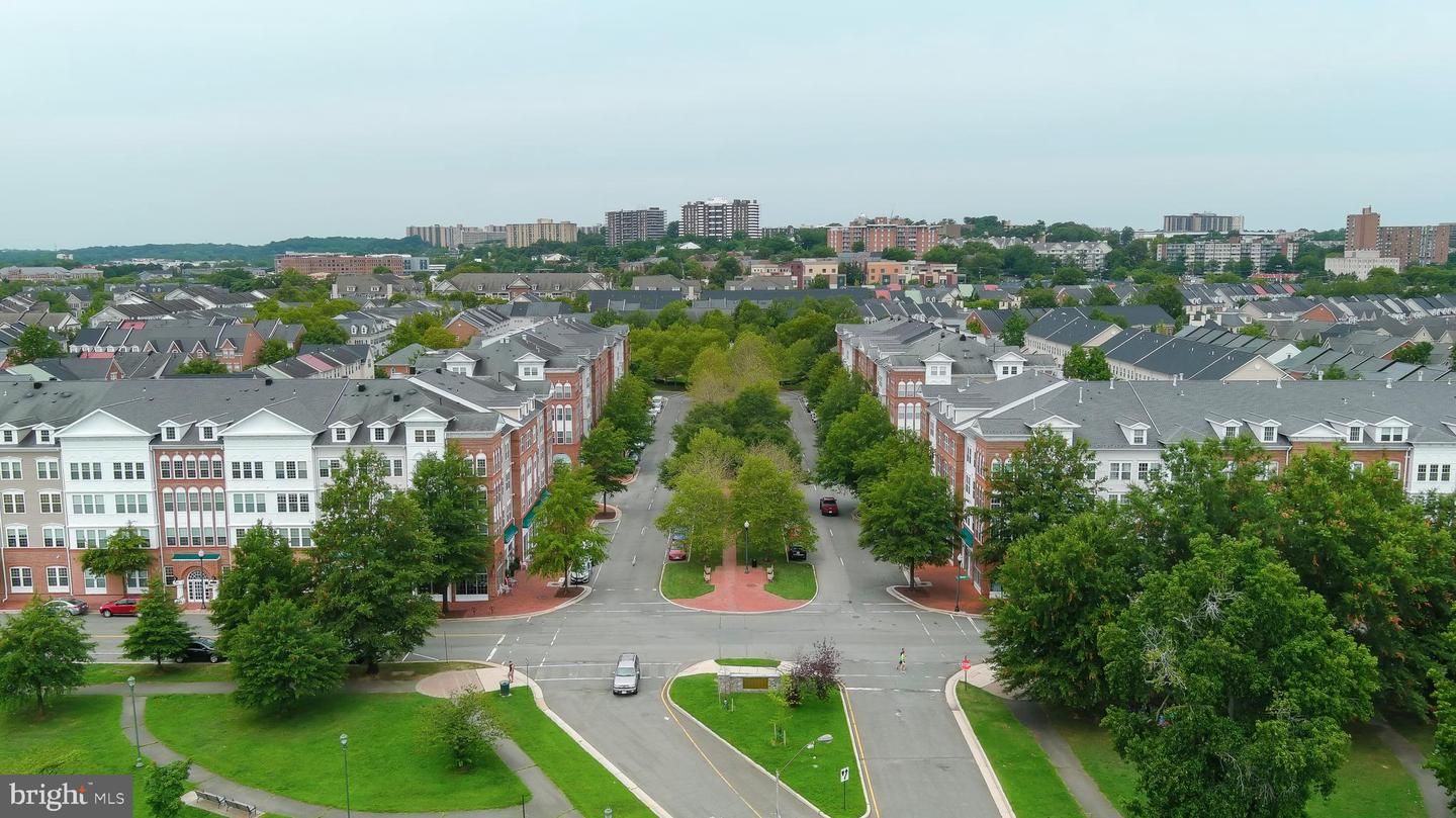 400 CAMERON STATION BLVD #124, ALEXANDRIA, Virginia 22304, 3 Bedrooms Bedrooms, ,3 BathroomsBathrooms,Residential,For sale,400 CAMERON STATION BLVD #124,VAAX2038658 MLS # VAAX2038658